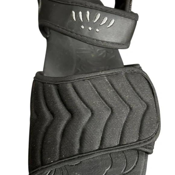 Orthopedic Black Walking Sandals with Adjustable Velcro Straps by Oncai | Size 8 - Picture 9 of 12